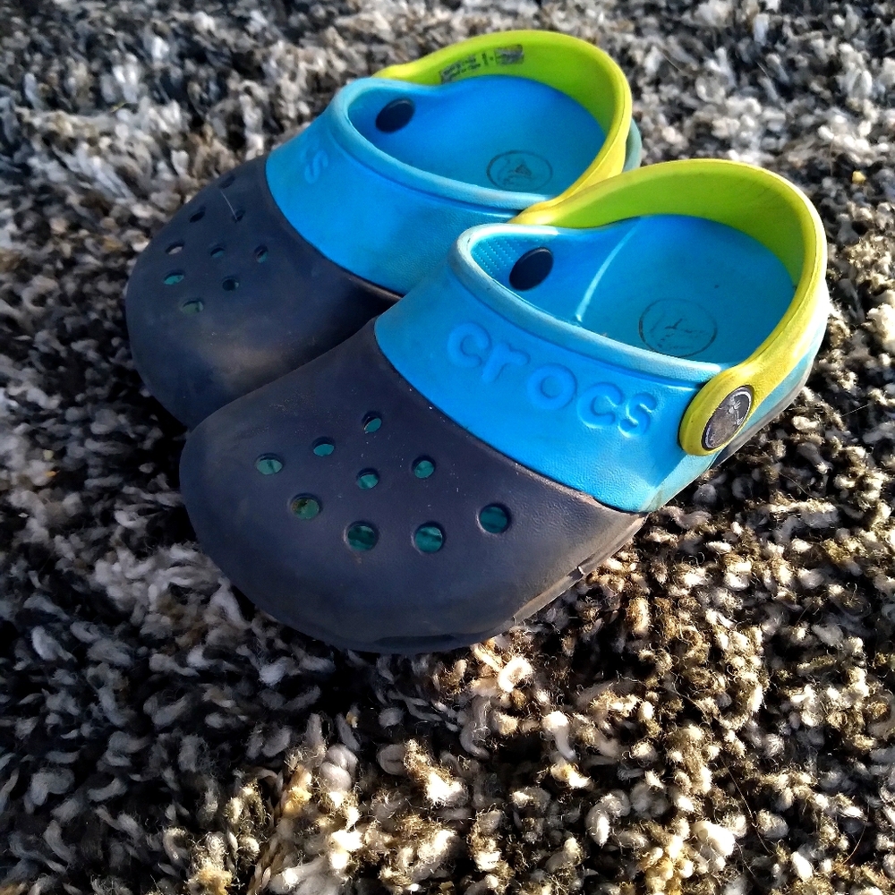 Toddler Boys Crocs size 8